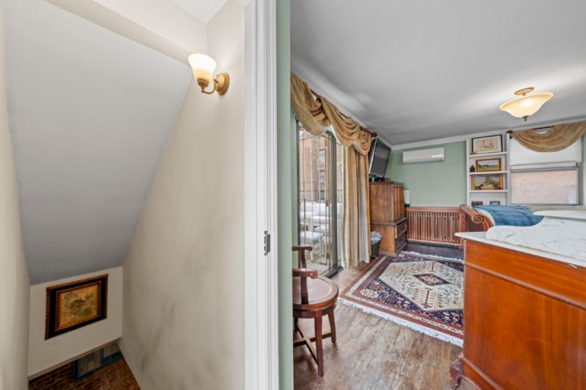 wide photo