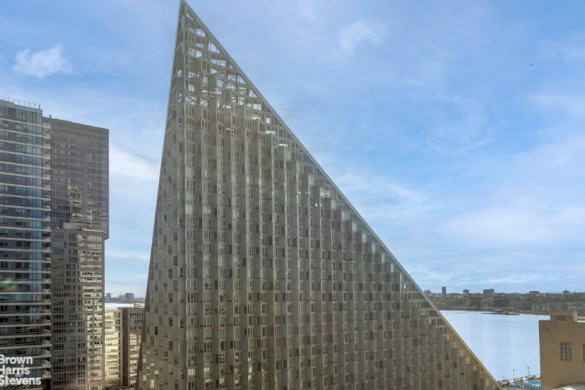 wide photo