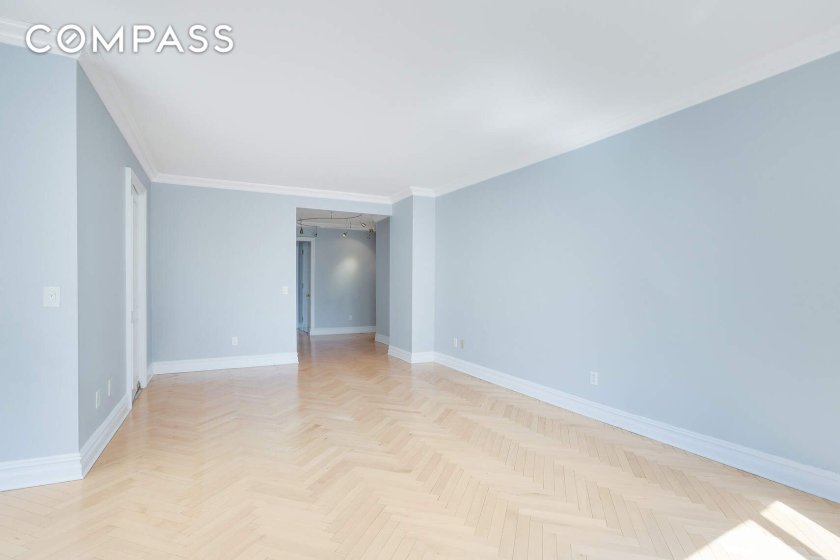 wide photo