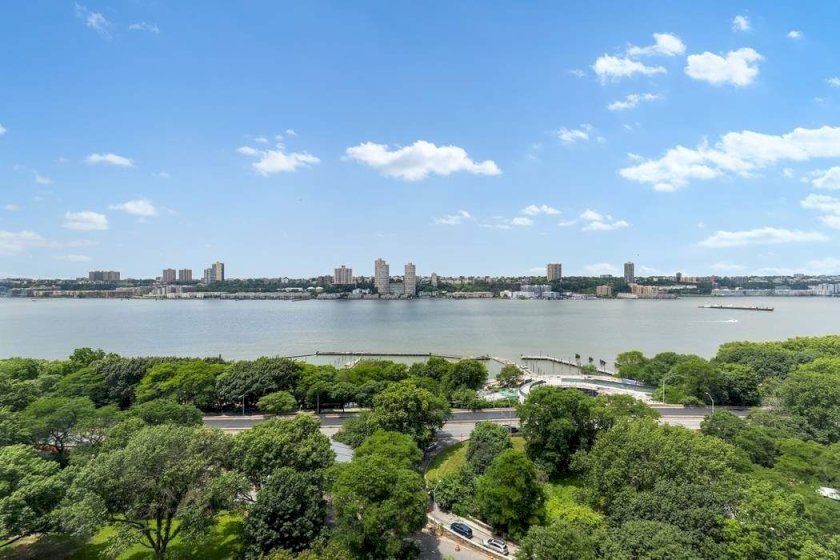 wide photo