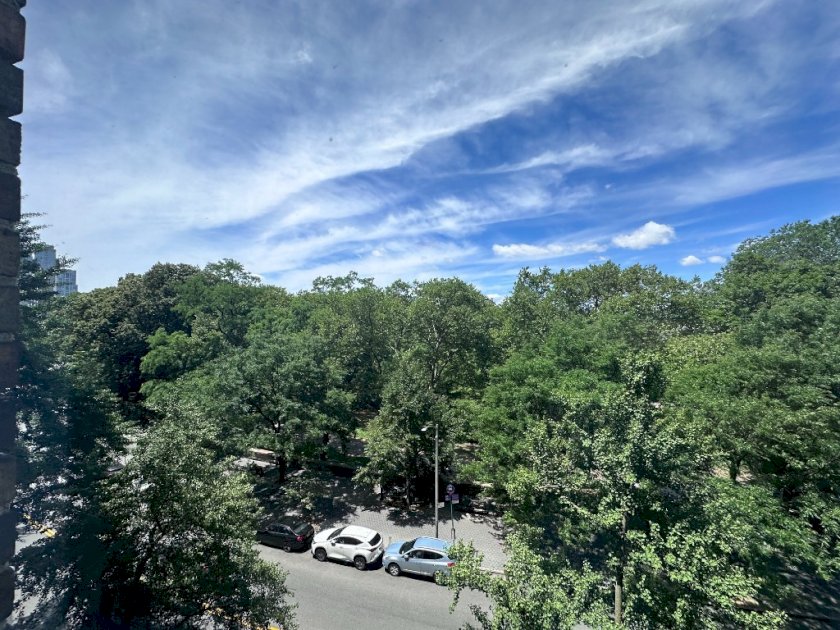wide photo