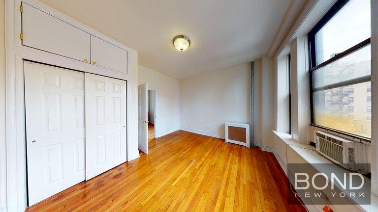 wide photo