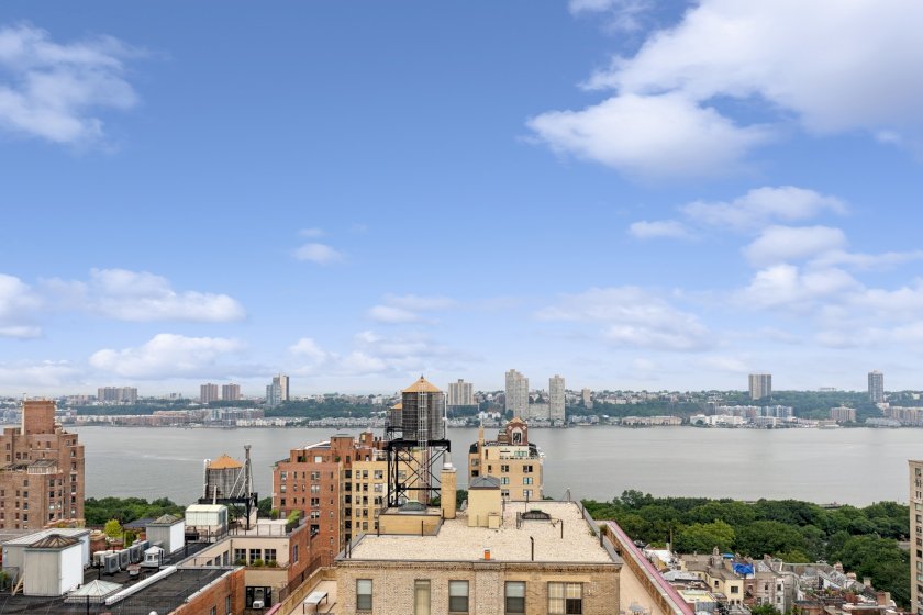 wide photo