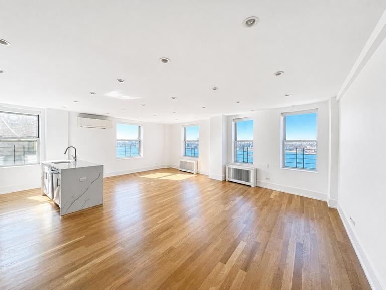 wide photo