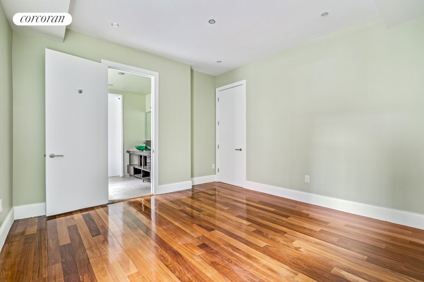 wide photo