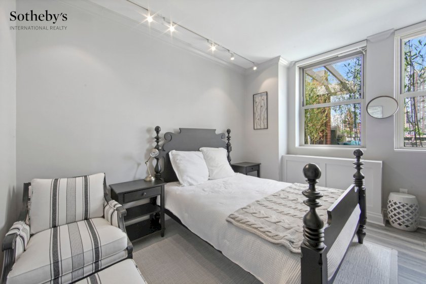 wide photo