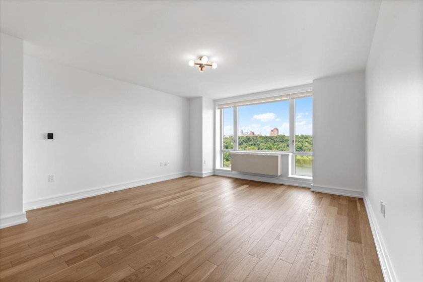 wide photo