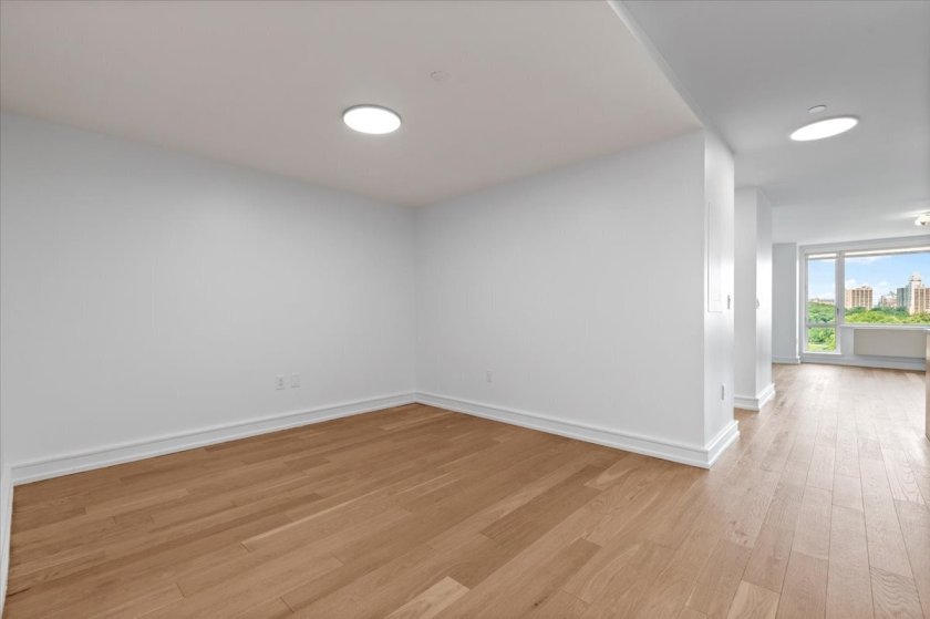 wide photo