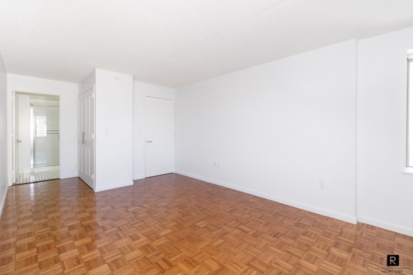 wide photo