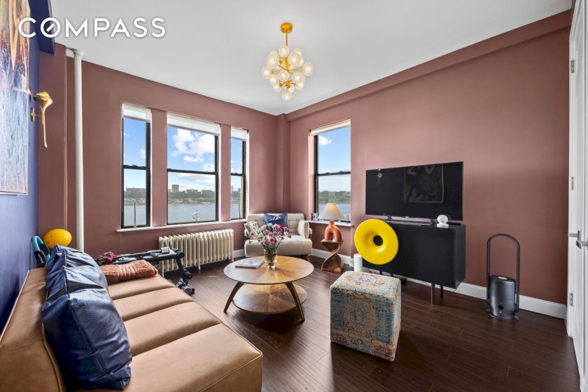 wide photo