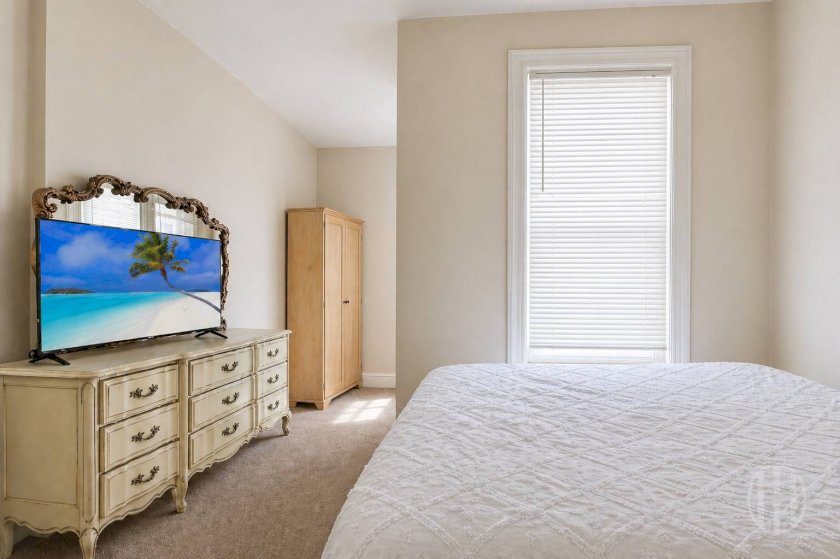 wide photo