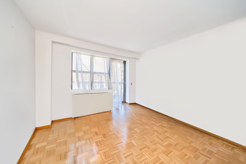 wide photo