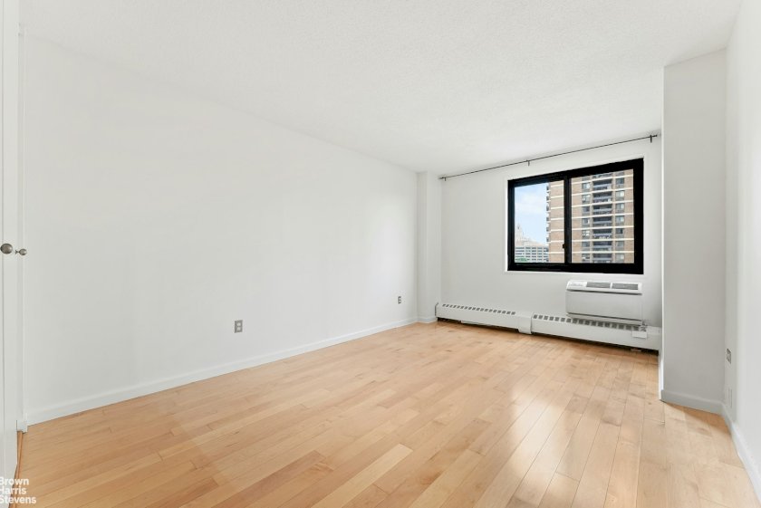 wide photo