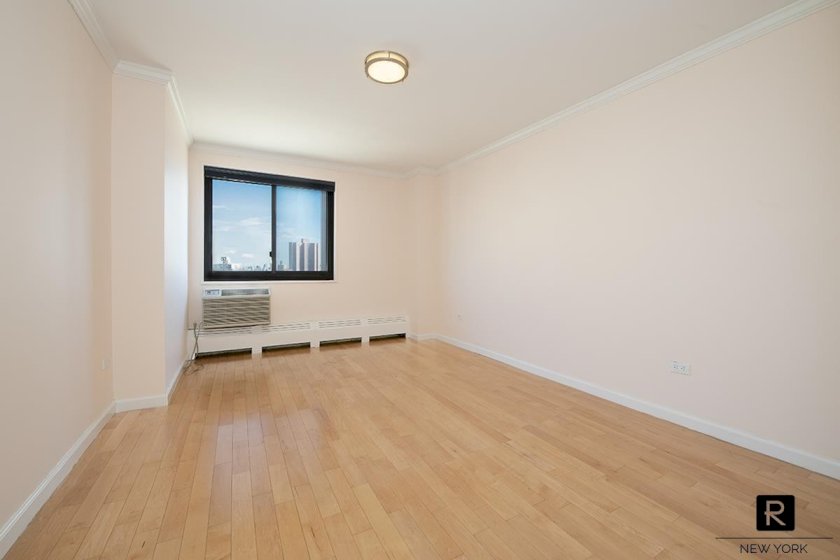 wide photo
