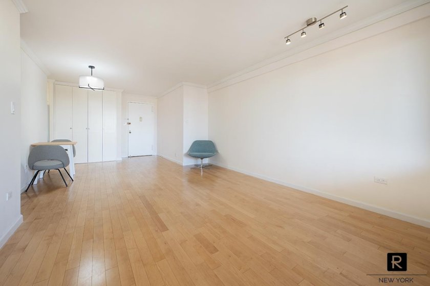 wide photo