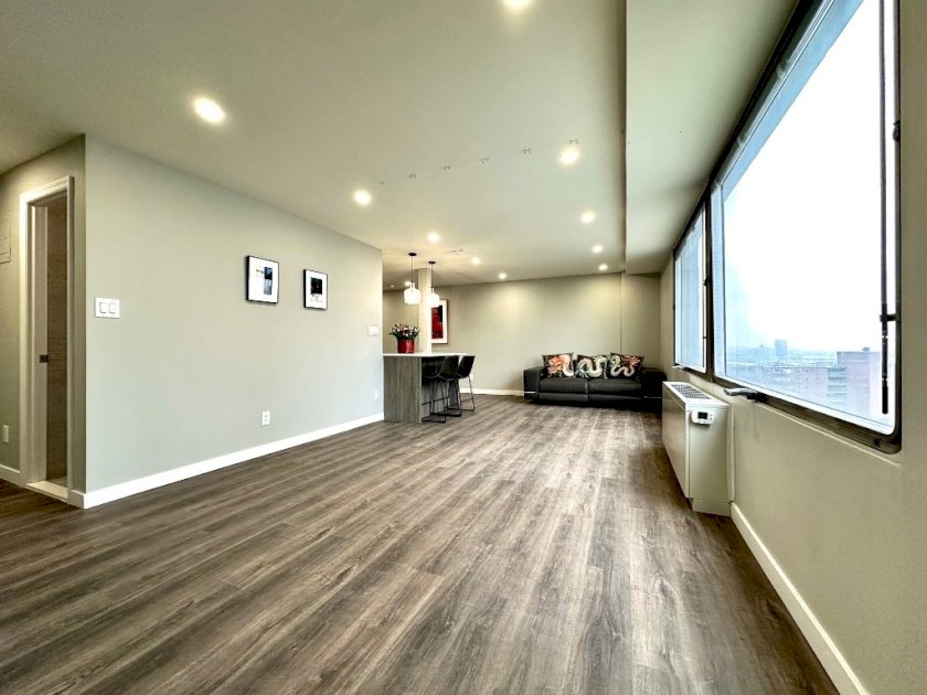 wide photo