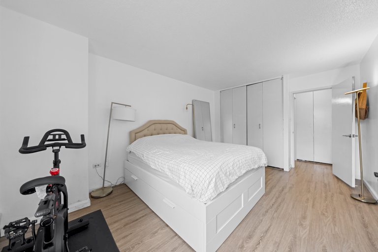 wide photo