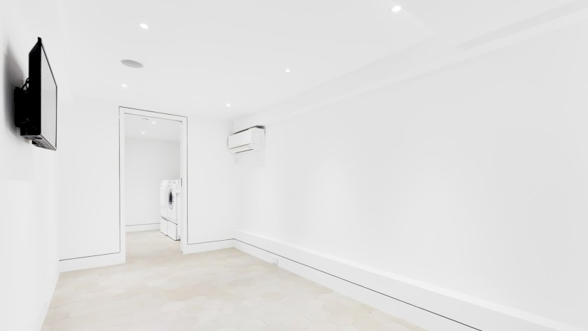 wide photo