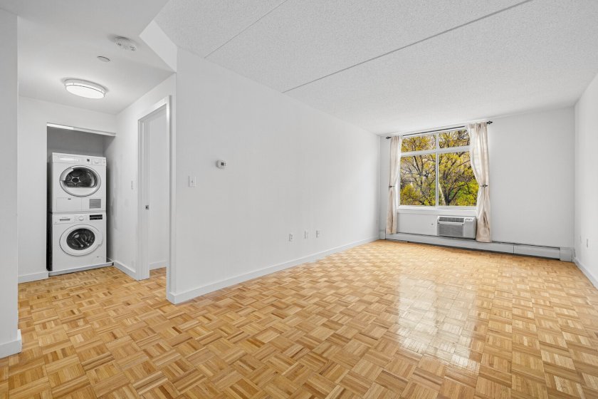 wide photo