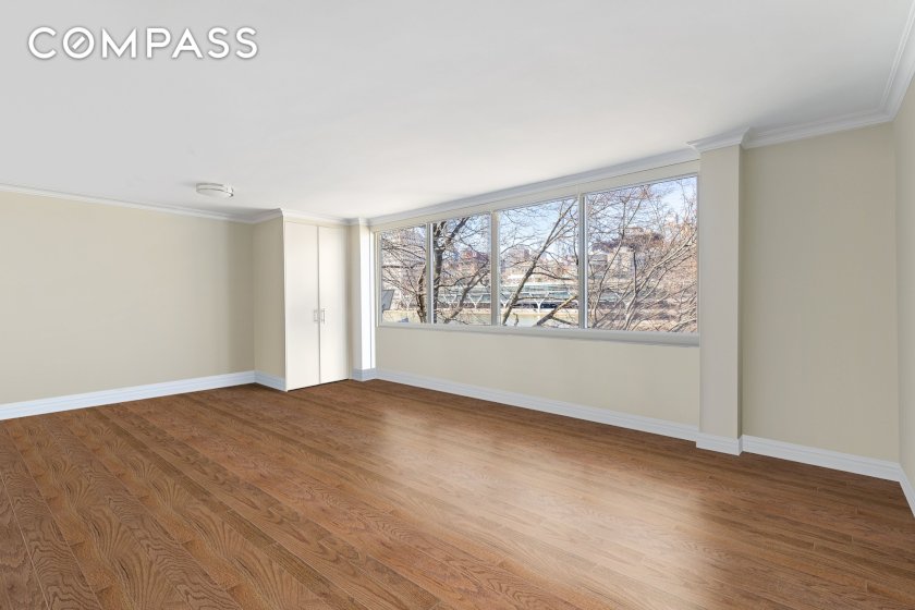 wide photo