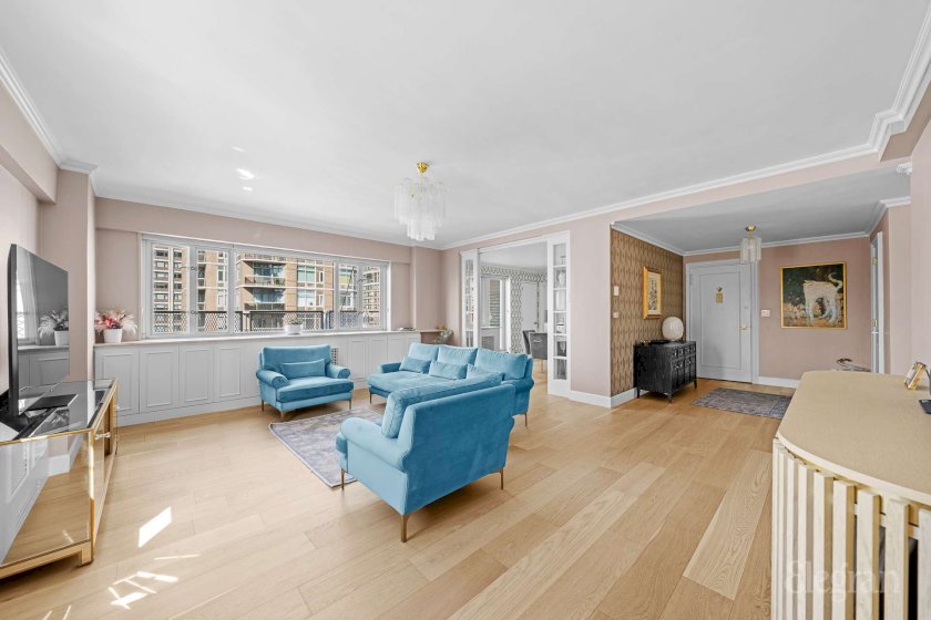wide photo