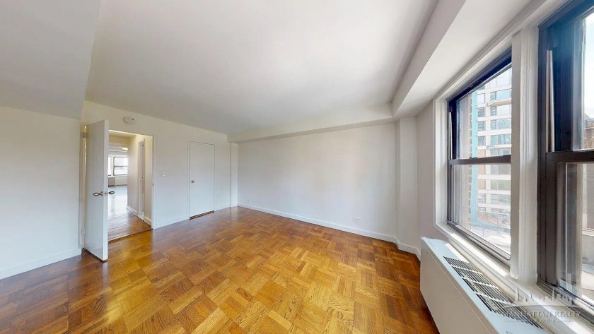 wide photo