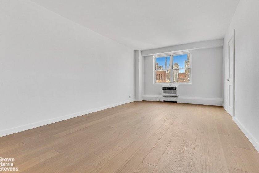 wide photo