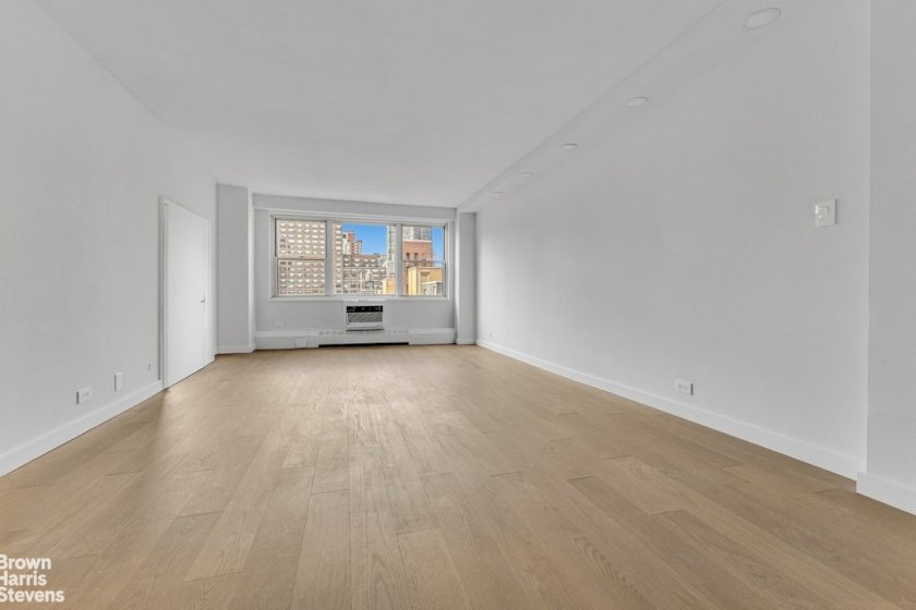 wide photo