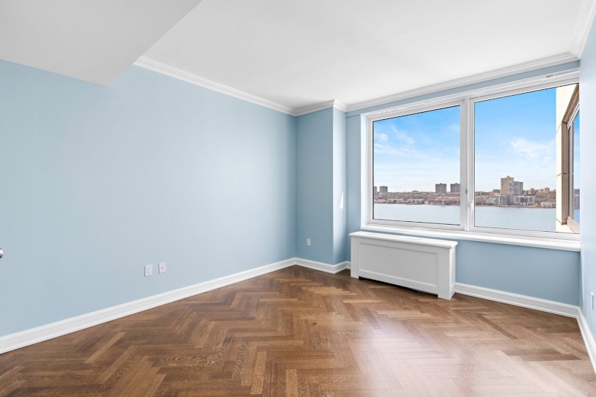 wide photo