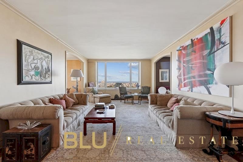 wide photo