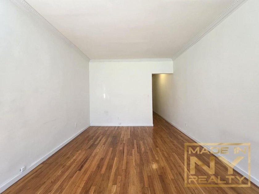 wide photo