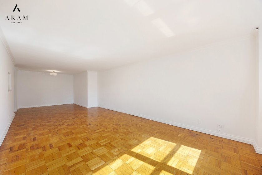 wide photo