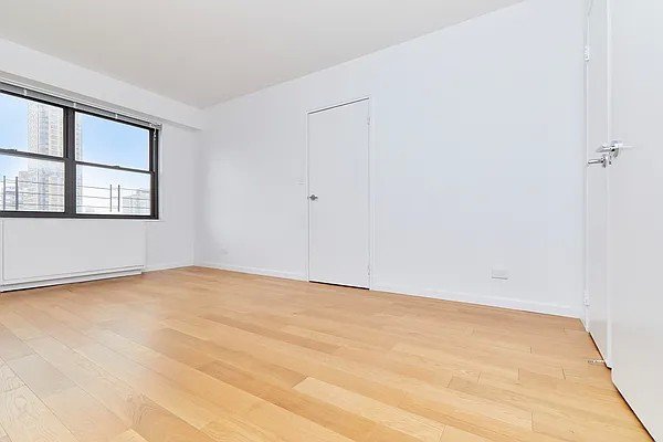 wide photo