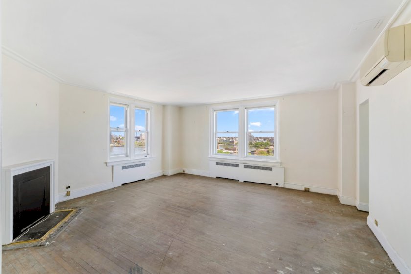 wide photo