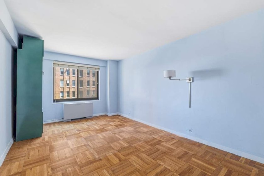 wide photo