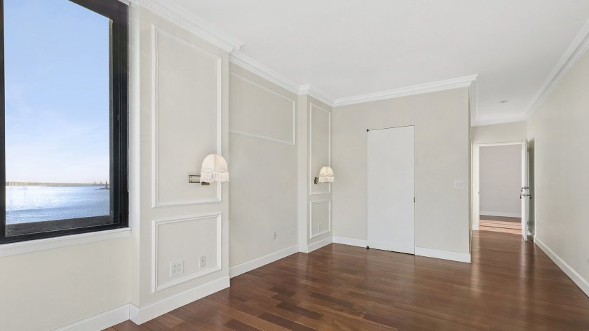 wide photo