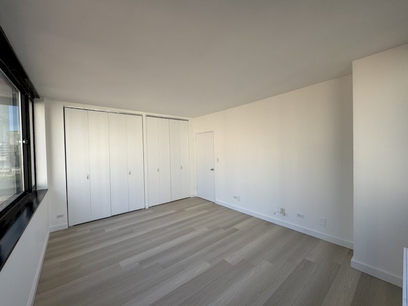 wide photo