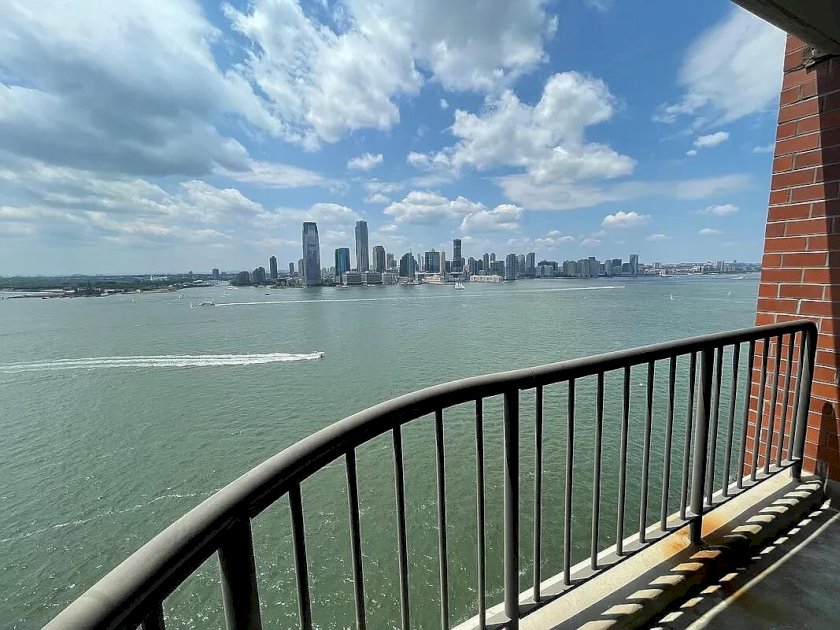 wide photo