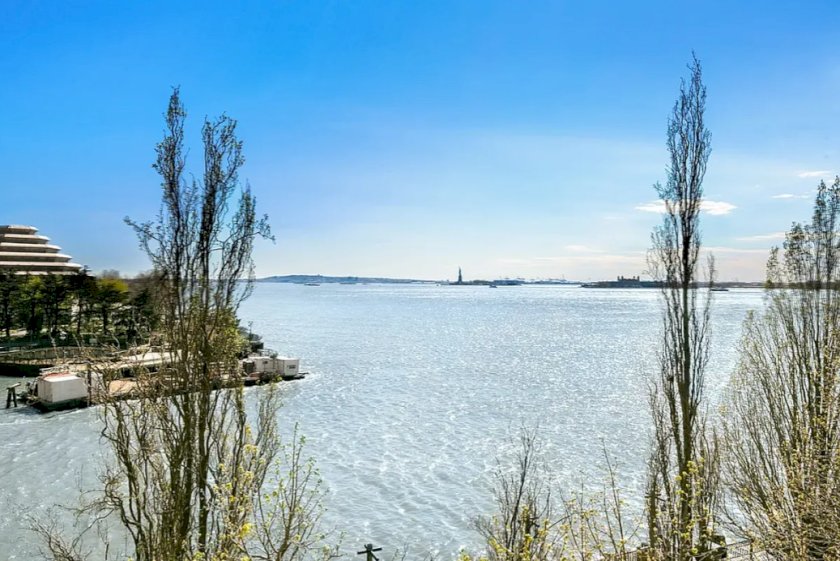 wide photo